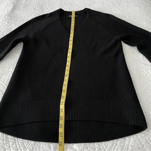 Athleta Hanover Refined V-Neck Black Soft Merino Wool Tunic Sweater Size XXS - Picture 6 of 10